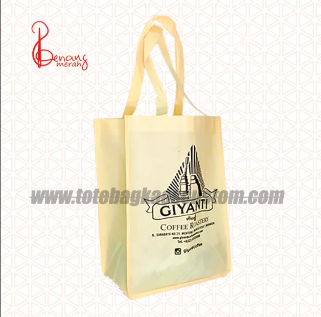 Goodie Bag Goodie bag Spunbond giyanti 1 goodie_bag_spunbond_giyanti_samping